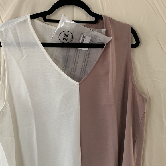 V-neck color block tank in light brown and cream. Lightweight, new in bag - Picture 5 of 6